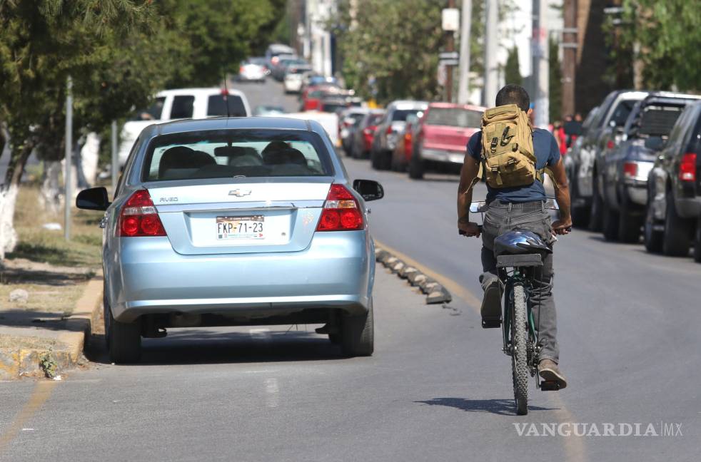 ¡Sí usan la ciclovía 69 ciclistas saltillenses diarios! Y arriesgan su vida