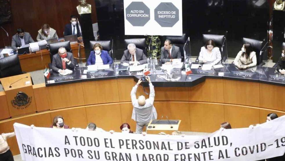 $!Alcocer es 'alto en corrupción', piden su renuncia; él defiende ahorros y plan COVID