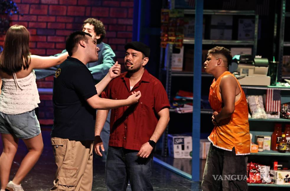 $!SOU y Cuarta Pared llenan de ritmo latino el Teatro de la Ciudad con ‘In The Heights’ en Saltillo