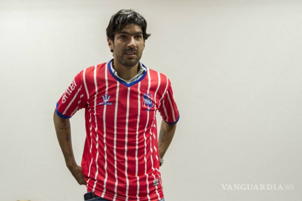 $!¿Otro? el 'Loco' Abreu llega a su equipo 28 en su carrera