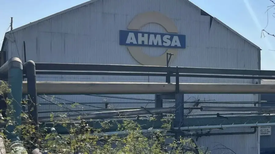 Durante los últimos cuatro años, Recursos Humanos de AHMSA desvinculó a más de tres mil trabajadores, según la carta de despedida.