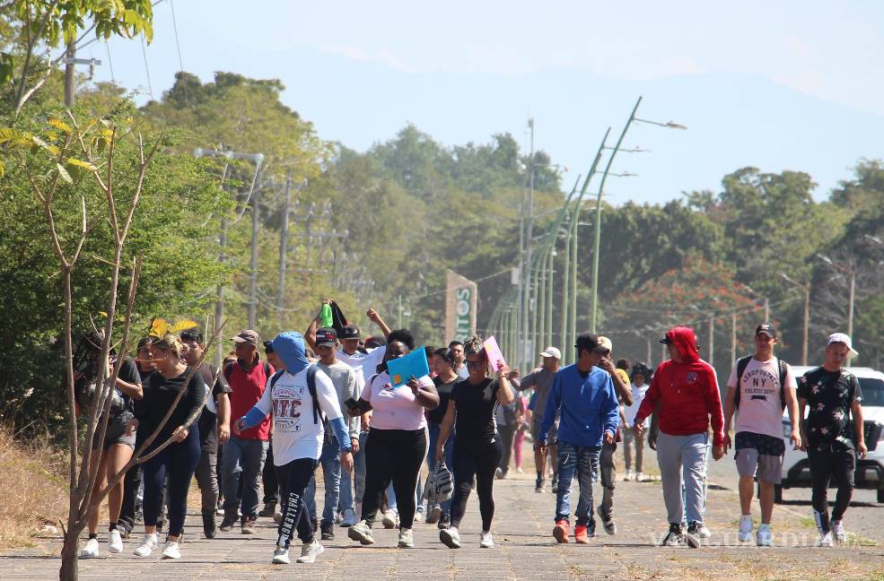 $!”Pasamos selva, pasamos por muchas cosas, para que hoy en día salga con eso de que ya eliminó el TPS y la ‘CBP One’. ¿Qué más nos toca?”, dice Alvani Villasana