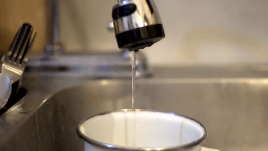Agsal explicó que, tras reactivarse los equipos de bombeo, la red necesita recuperar presión y llenar nuevamente los depósitos antes de que el agua llegue a todos los sectores.
