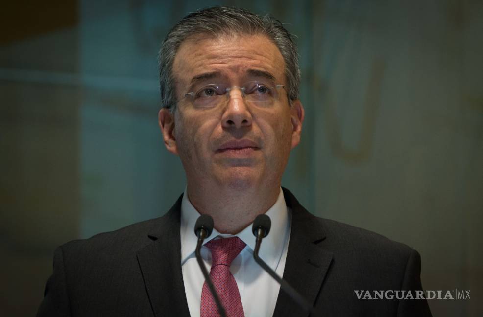 Importante que el Gobierno atienda el factor de riesgo que es Pemex: Banxico