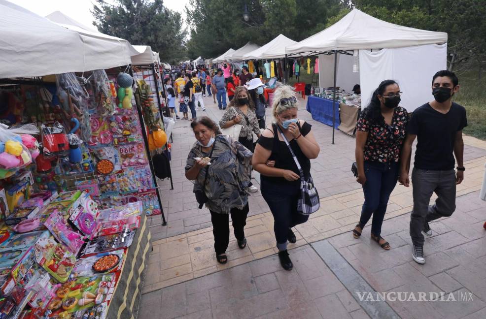 $!Denuncian locatarios abusos de sindicatos en Arteaga