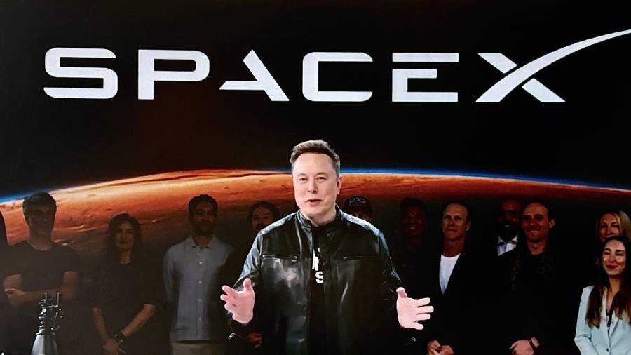 Captura de video tomada de una publicación en la cuenta oficial en X @Nasdaq que muestra al magnate Elon Musk hablando durante la salida a la bolsa de su compañía SpaceX.