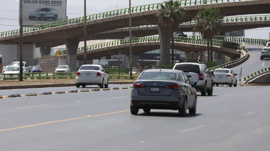 Saltillo presenta un esquema de movilidad predominantemente orientado al transporte privado, ubicándose entre las ciudades con mayor crecimiento vehicular en México.