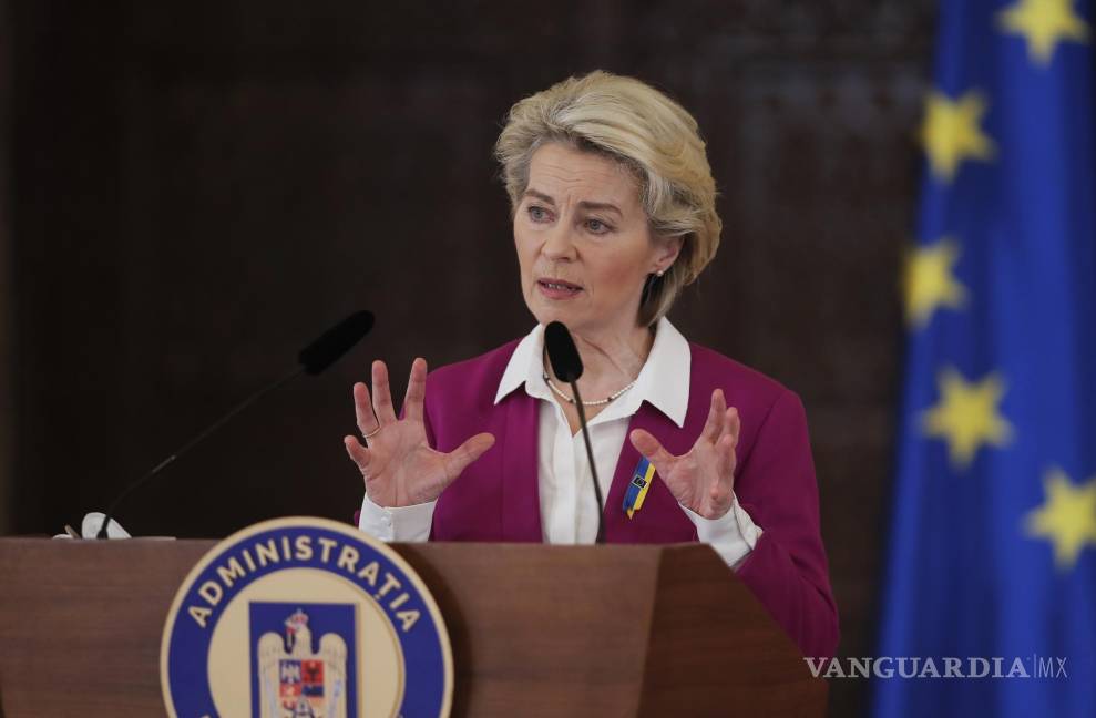 $!La presidenta de la Comisión Europea, Ursula von der Leyen, en una conferencia de prensa en Bucarest, Rumania. EFE/EPA/Robert Ghement