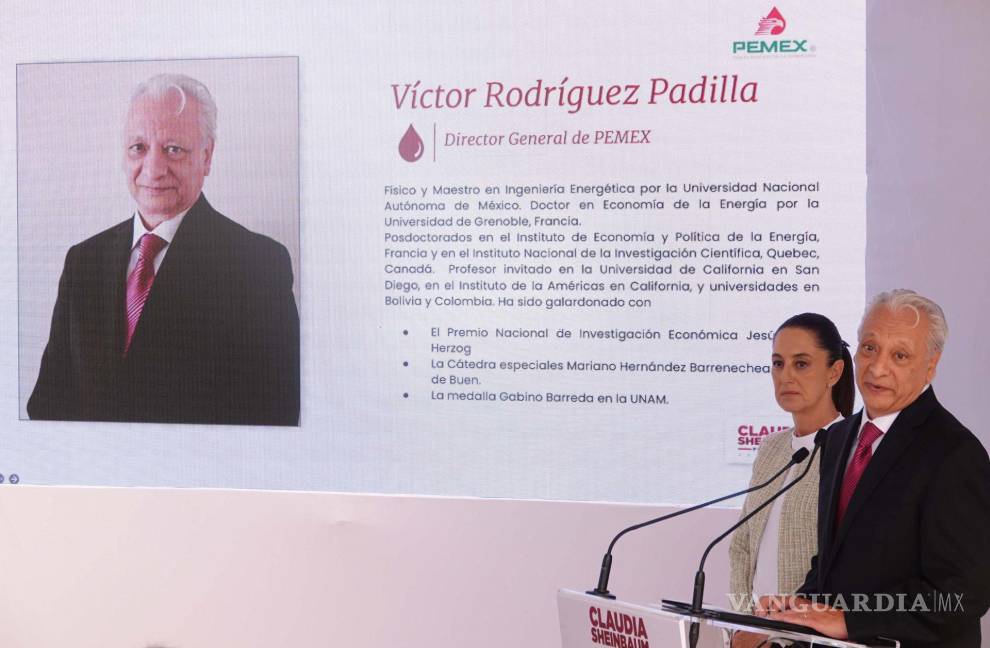 $!Claudia Sheinbaum y Víctor Rodríguez Padilla,el próximo director de PEMEX, durante la conferencia de prensa en la Casa de Transición.