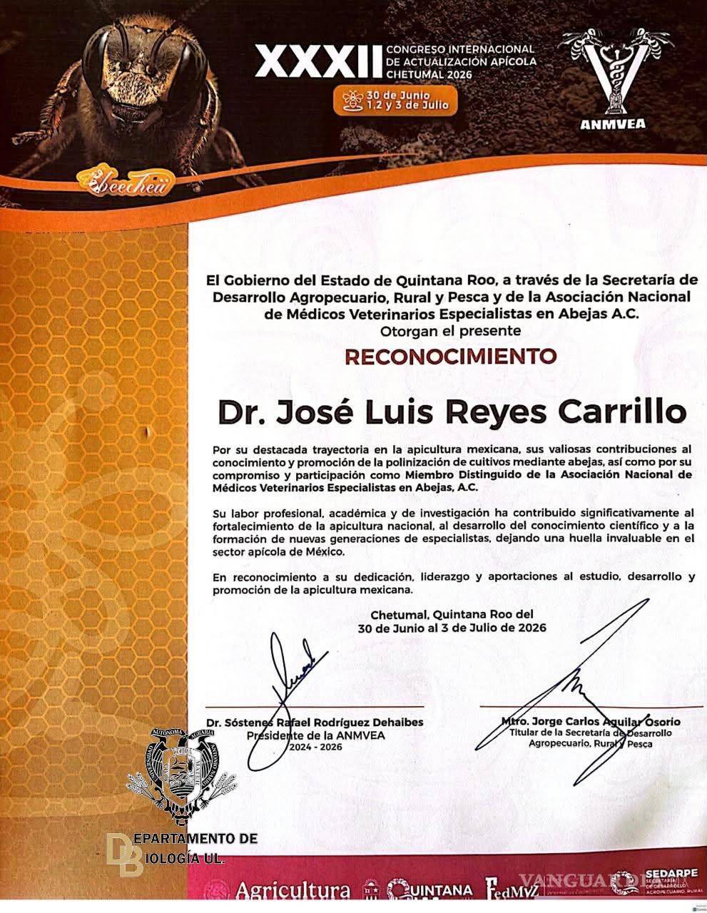 $!La ceremonia de reconocimiento se realizó en Chetumal, Quintana Roo, con la participación de autoridades estatales y representantes del sector apícola nacional.