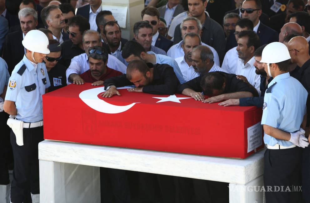 $!Suman 290 muertos y seis mil detenidos tras el fallido golpe de Estado en Turquía