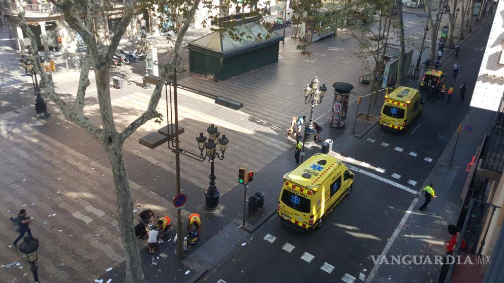 Suman 14 muertos y 130 heridos por atentados en Barcelona