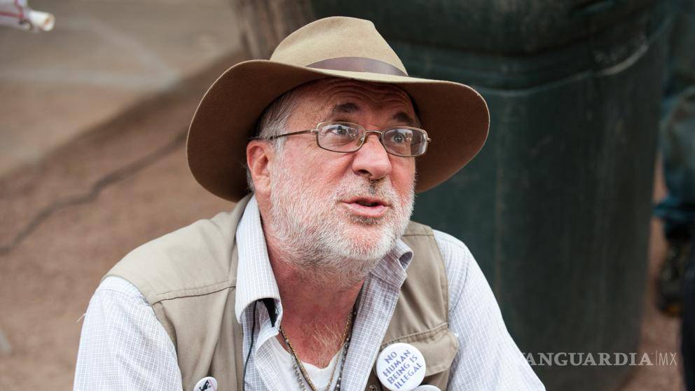 AMLO traicionó su política de paz, afirma Javier Sicilia en carta a LeBarón