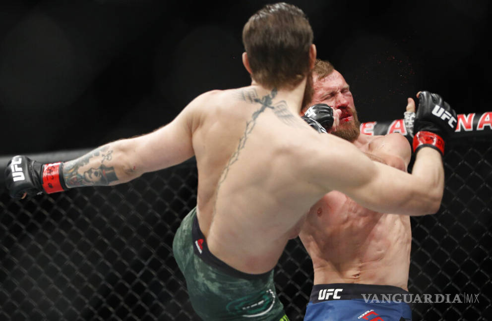 $!Conor McGregor regresa imponente a la UFC y noquea a Donald Cerrone en 40 segundos