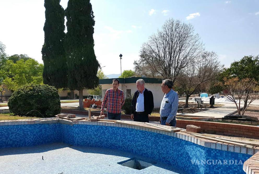 $!Alcalde de Torreón supervisa obras en la Plaza de la Tortuga