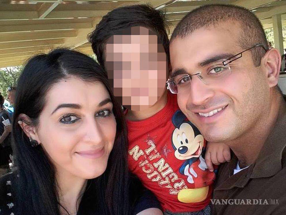 $!Omar Mateen, su hijo y su esposa.