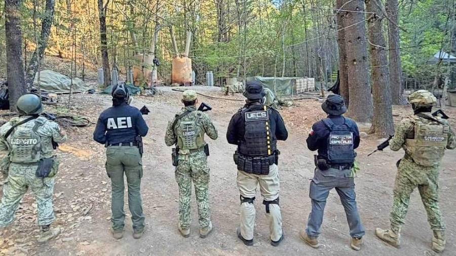 Aunque oficialmente se negó la participación de presuntos agentes estadounidenses en el operativo donde se desmantelaron seis narcolaboratorios en la sierra de Chihuahua, Riva Palacio asegura que en esa entidad hay “cooperación estatal” con Estados Unidos.