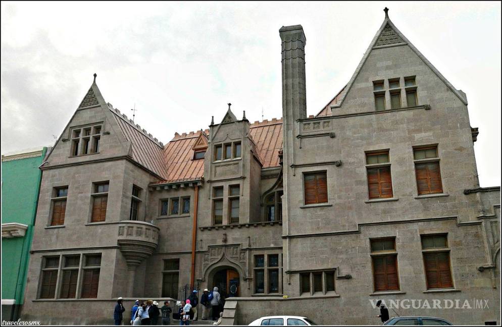 IMCS dona libros del acervo literario público a universidad privada