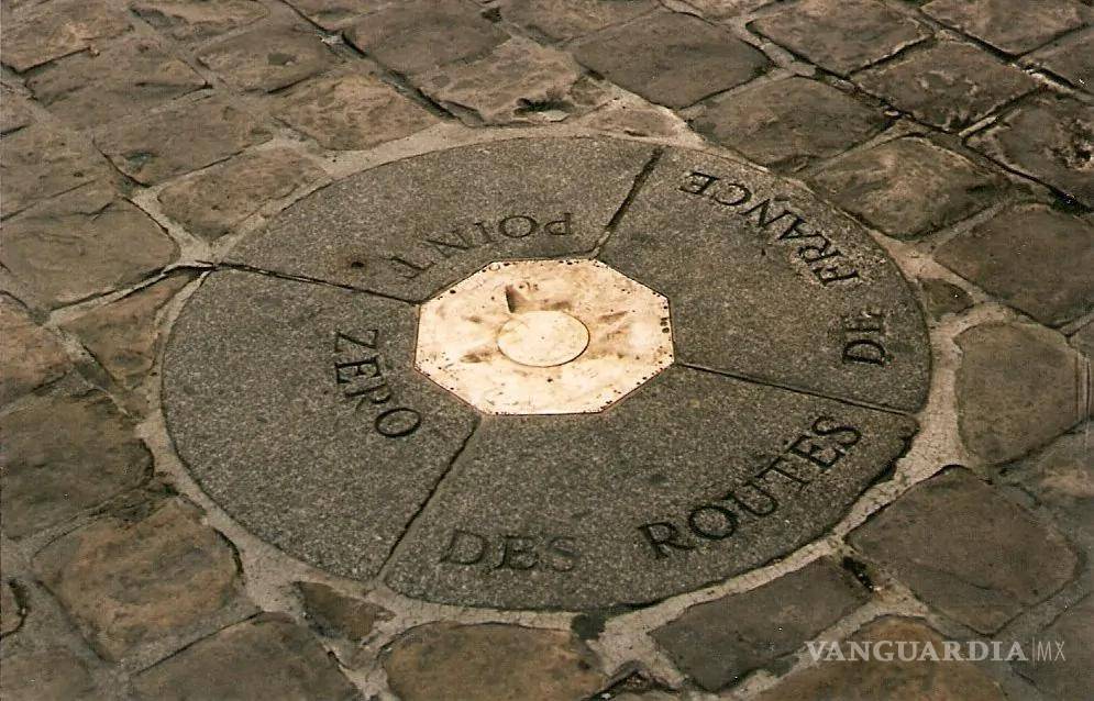 $!Quien ha ido a Notre Dame seguramente se ha encontrado con esta curiosa placa.