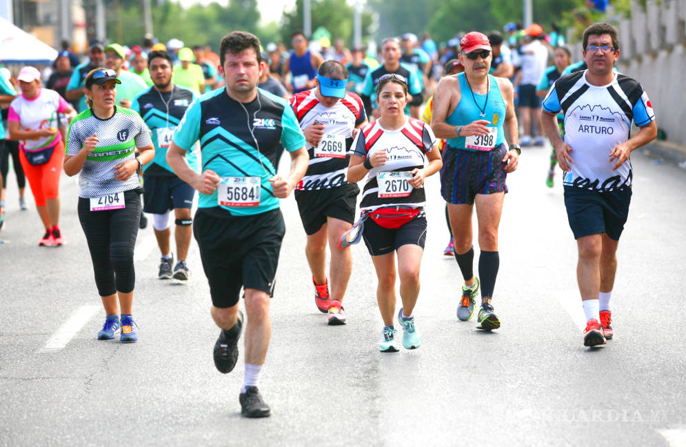 $!21K: &quot;La Gran Carrera de México&quot; une a 8mil corredores (FOTOS)