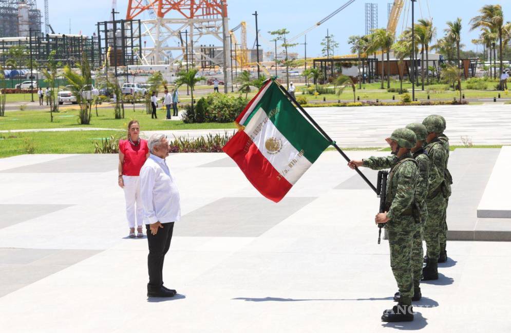$!PARAÍSO, TABASCO, 01JULIO2022. El presidente Andrés Manuel López Obrador inaugura la primera etapa constructiva de la refinería “Olmeca” Dos Bocas