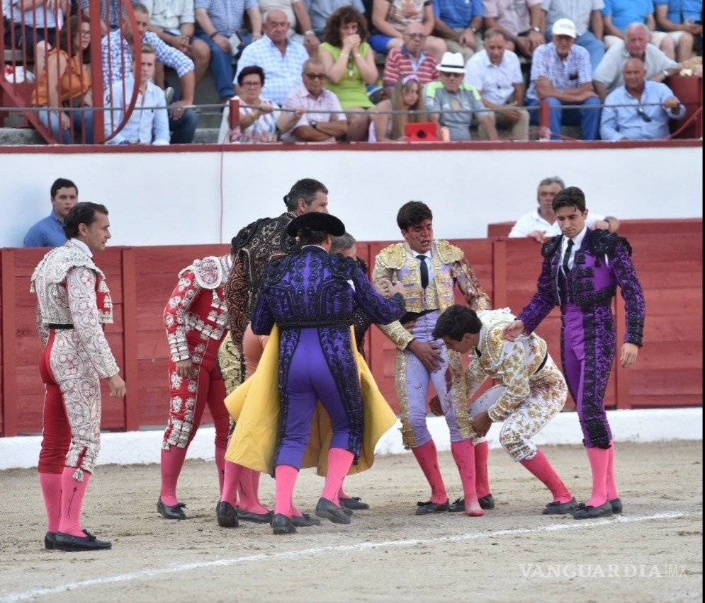 $!Torero español sufre cornada en la zona genital