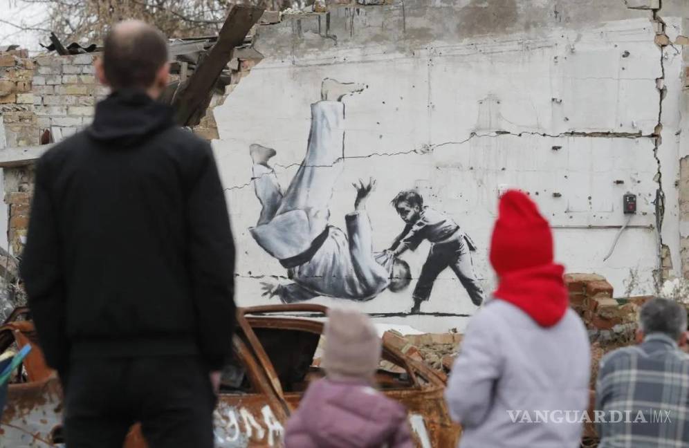 $!Banksy creó siete murales en varios lugares de Ucrania informó el medio especializado The Art Newspaper el 15 noviembre de 2022.