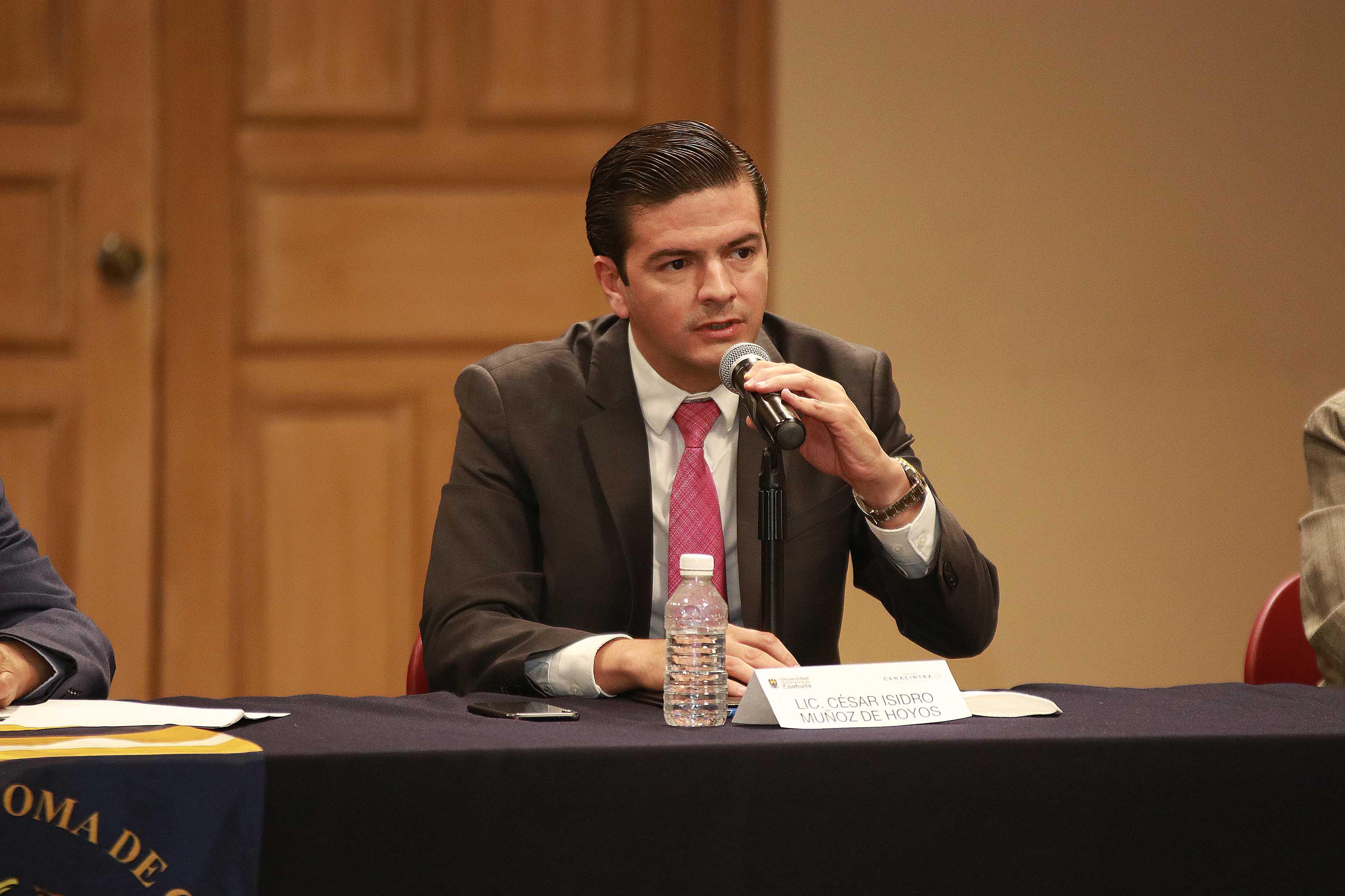 César Muñoz dejó su cargo en Constellation Brands en Nava; la empresa no ha informado quién asumirá la vocería