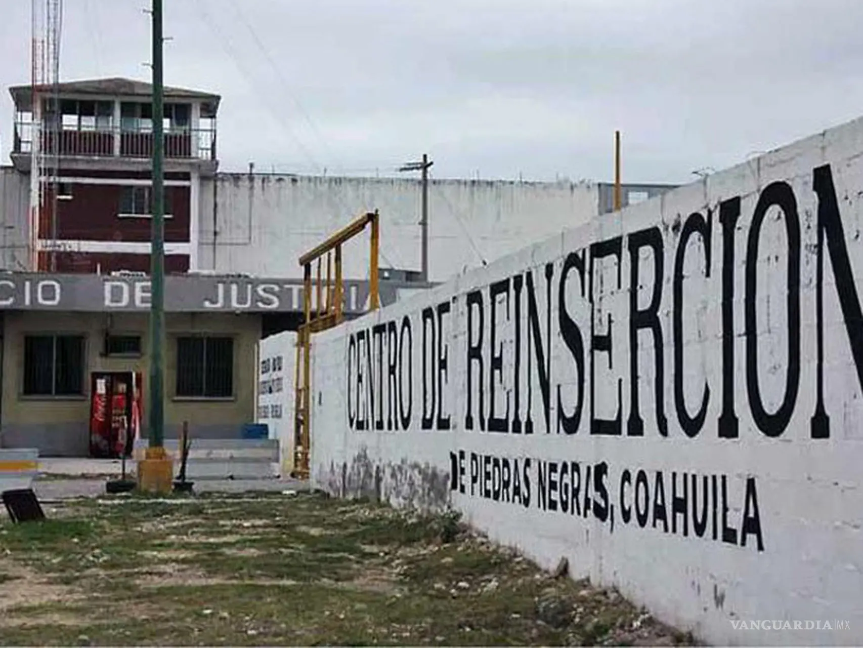 Termina en prisión tras violento ataque contra familiares y 