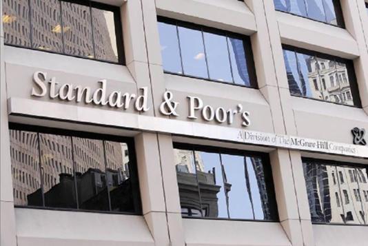 S&amp;P cambia perspectiva de México a negativa; alerta bajo crecimiento