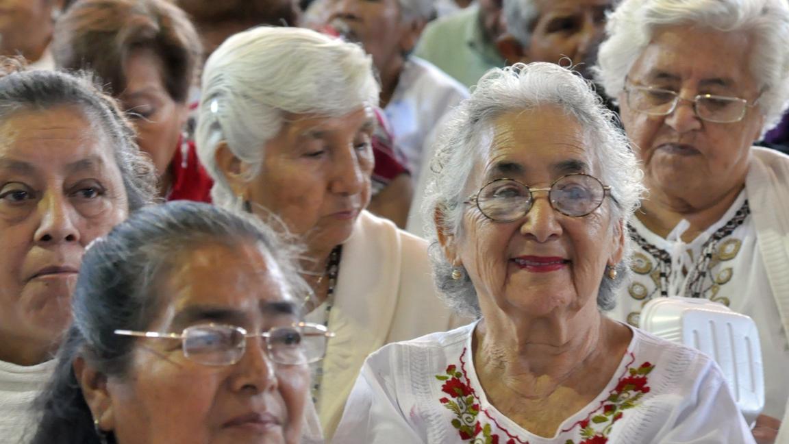 México se hace viejo... habrá menos niños y más adultos mayores en 2034
