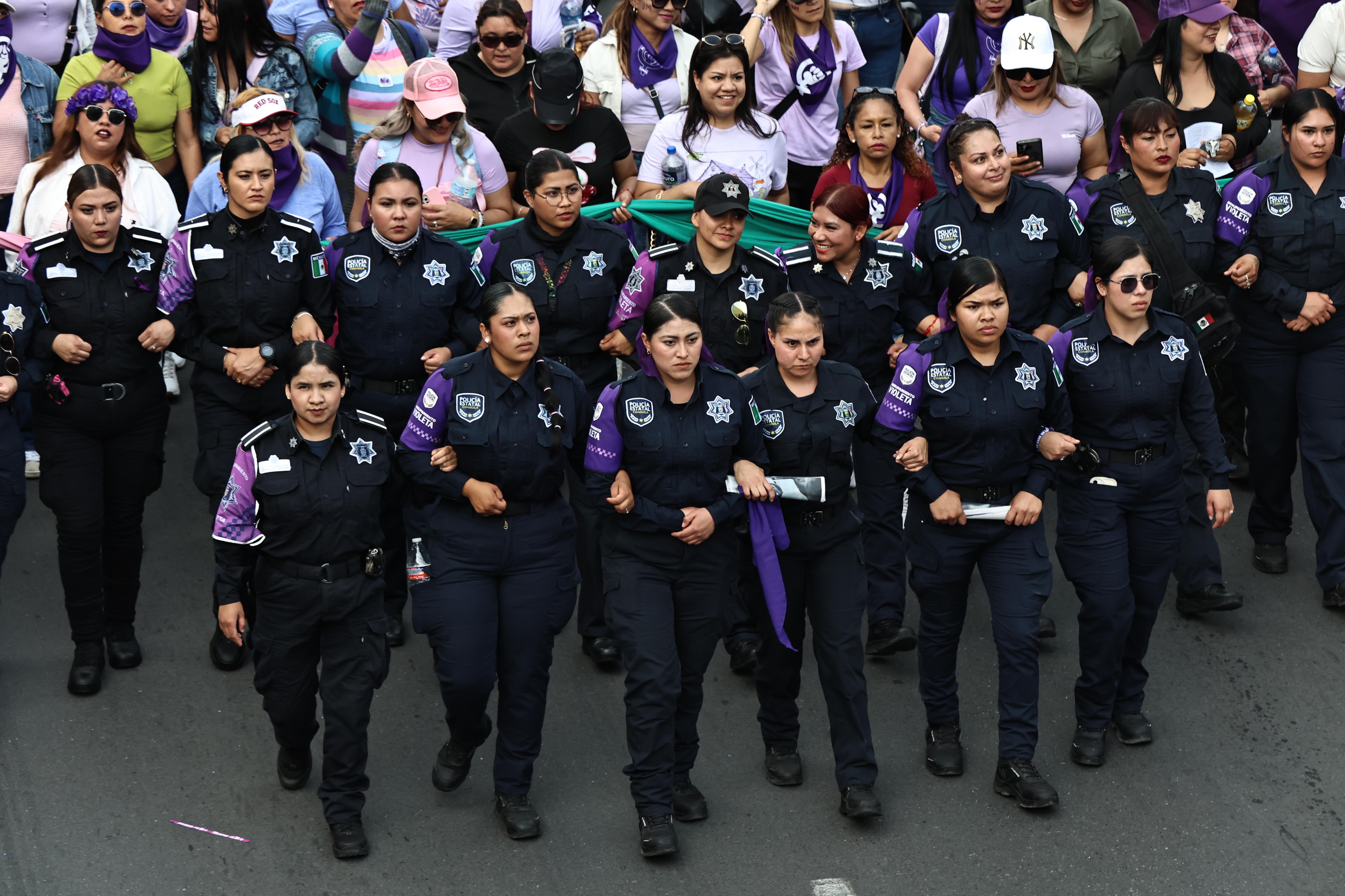 Interpondrán queja ante CDHEC contra actuar de Policía Violeta en marcha del 8M en Saltillo