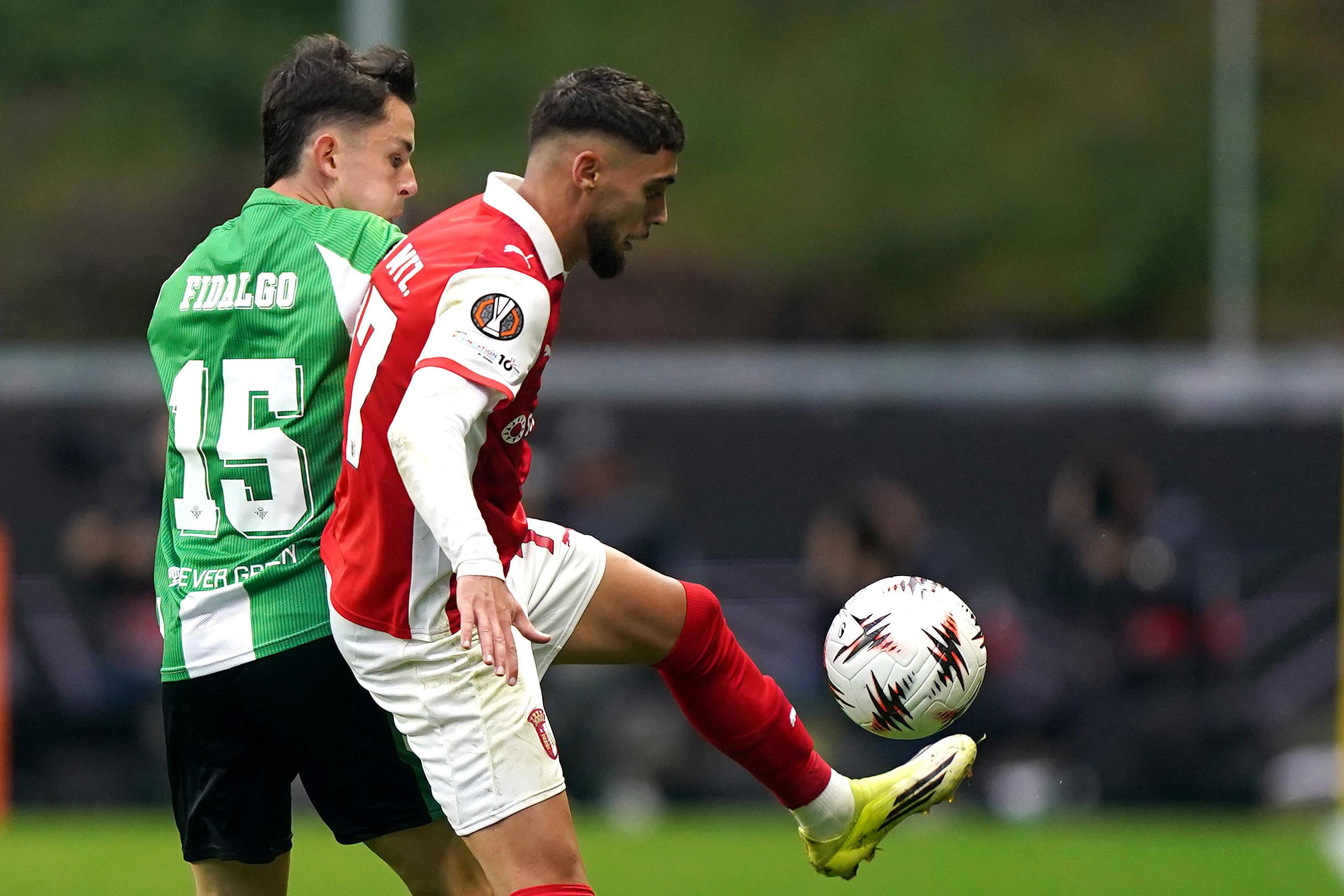 Álvaro Fidalgo brilla con el Real Betis ante Braga: Empate clave en la Ida de Cuartos de Europa League