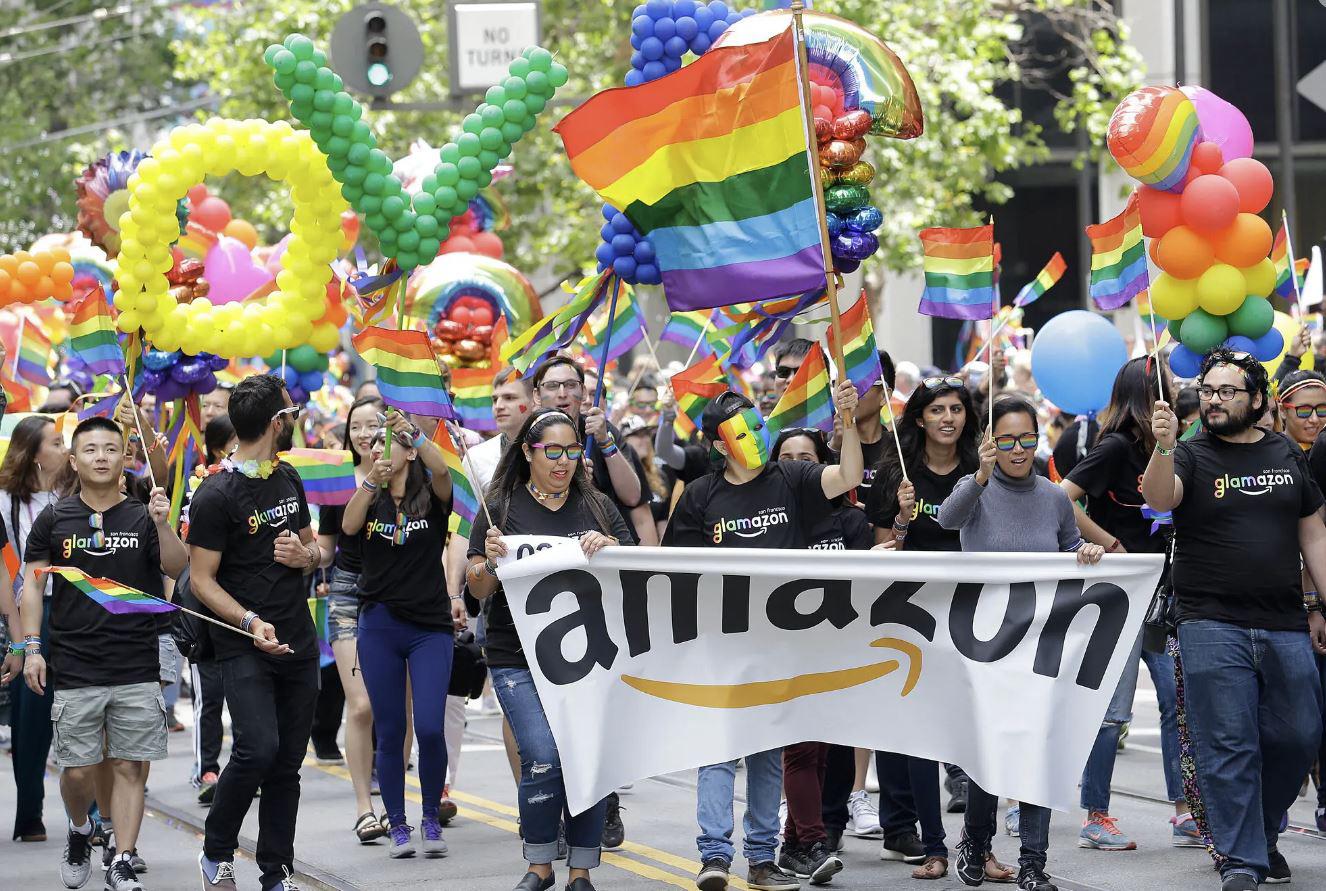 Amazon censura los productos LGBT en los Emiratos Árabes Unidos. Noticias en tiempo real