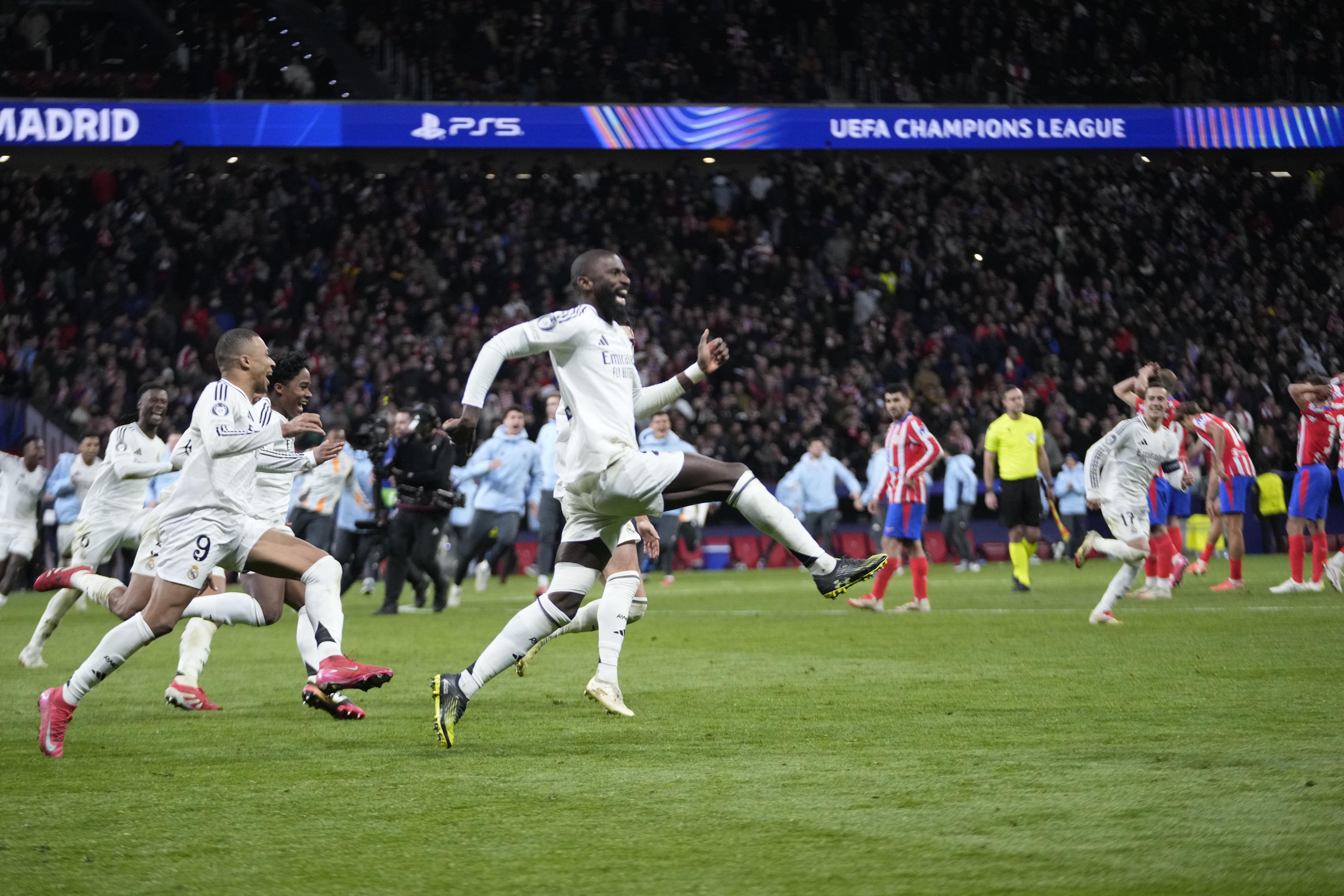 El Real Madrid avanzó a los Cuartos de Final de la Champions League tras superar al Atlético de Madrid en una emocionante tanda de penaltis. El partido comenzó de manera electrizante, con el Atlét