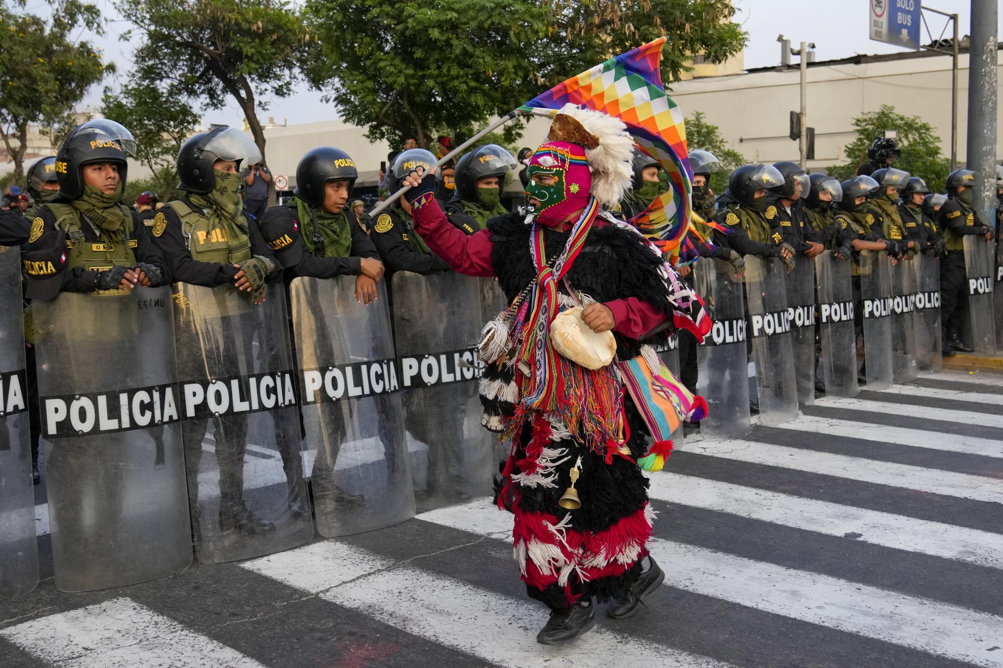 Pese a las mortales protestas de Perú, el Congreso rechaza adelantar las elecciones. Noticias en tiempo real