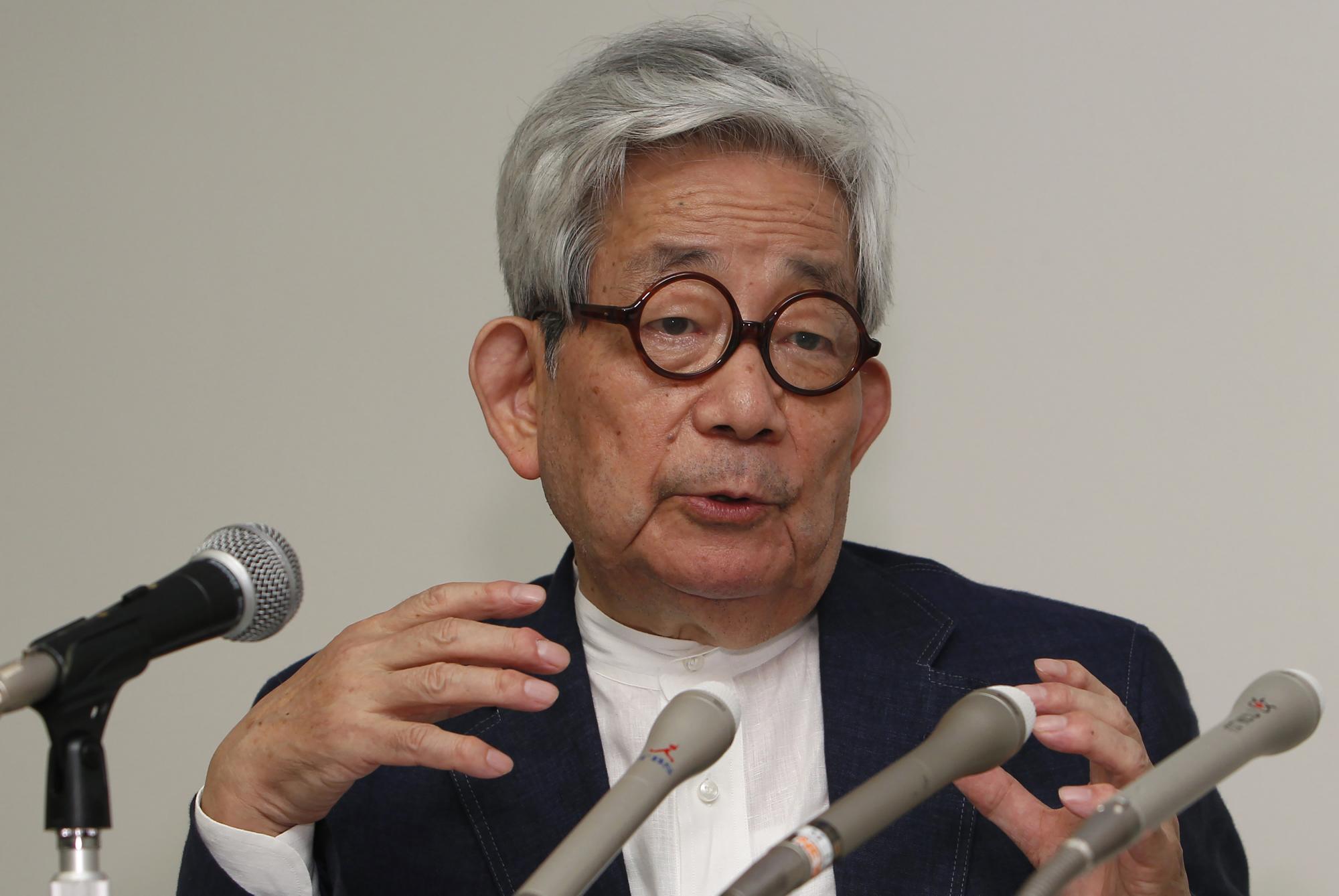 Fallece el Nobel de Literatura japonés Kenzaburo Oe. Noticias en tiempo real