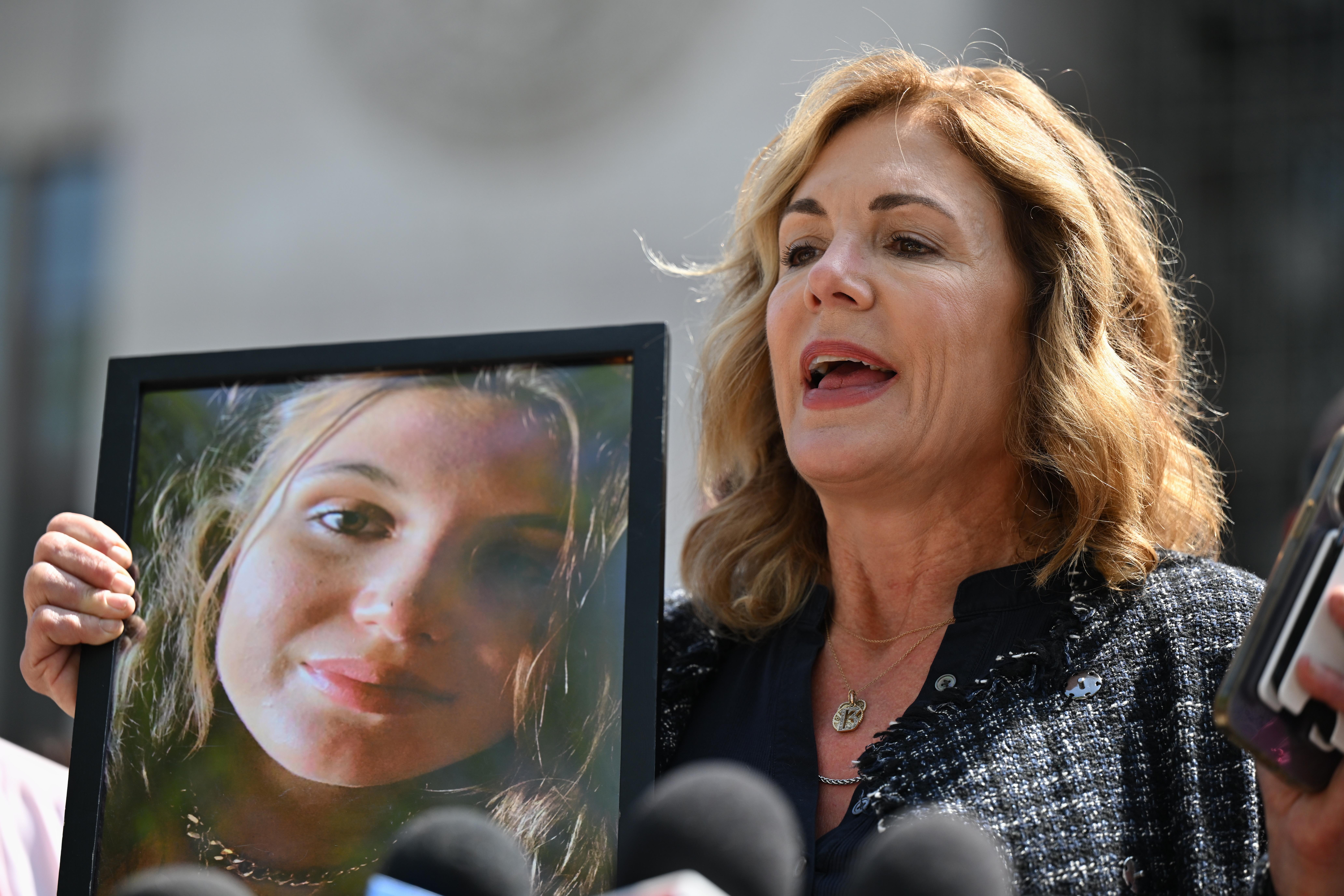 Tras veredictos en jurados contra las redes sociales por daños a menores se resquebraja la invencibilidad de las tecnológicas