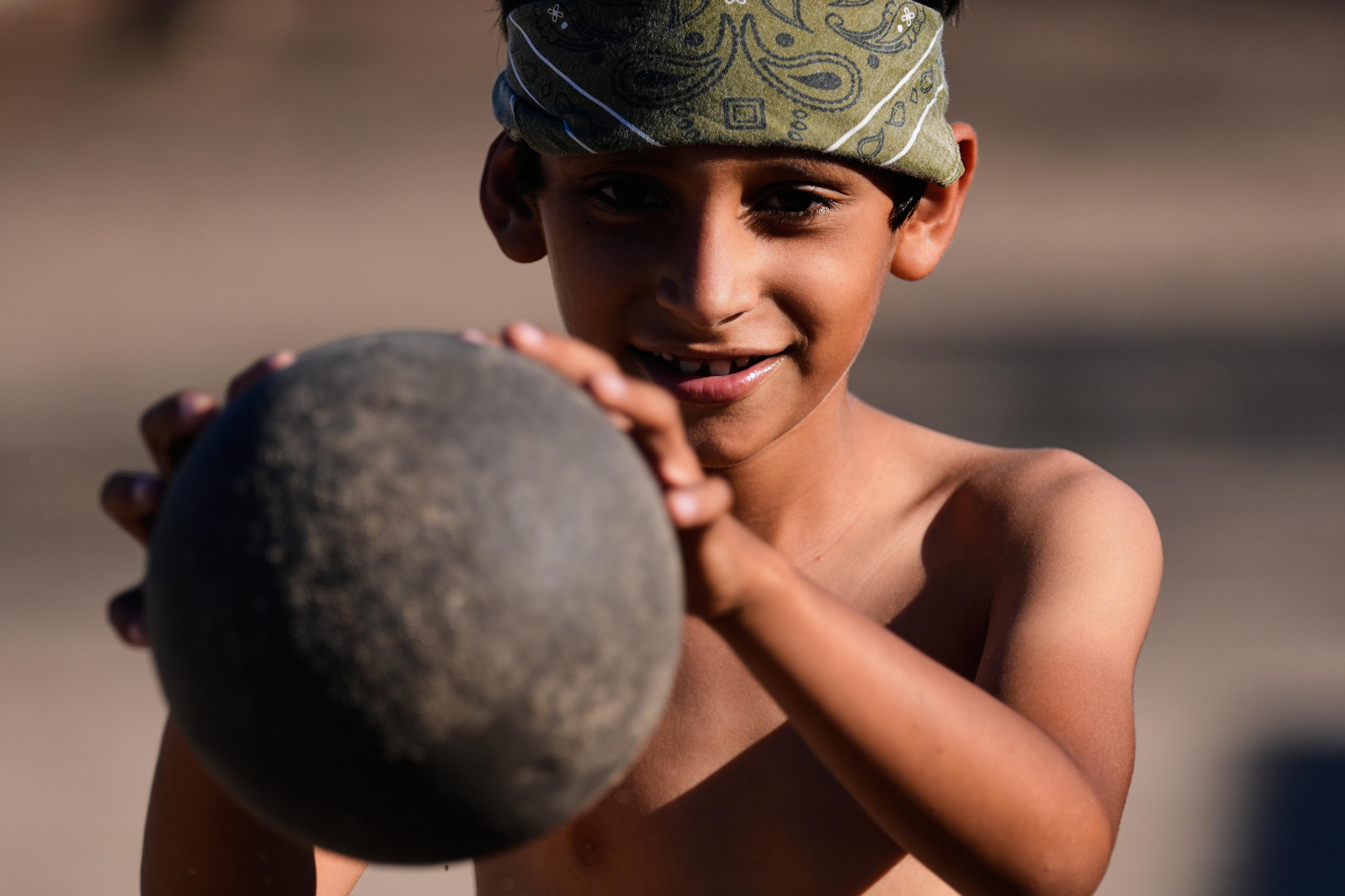 ¿Cómo un juego de pelota de hace 3,400 años logra sobrevivir en México?