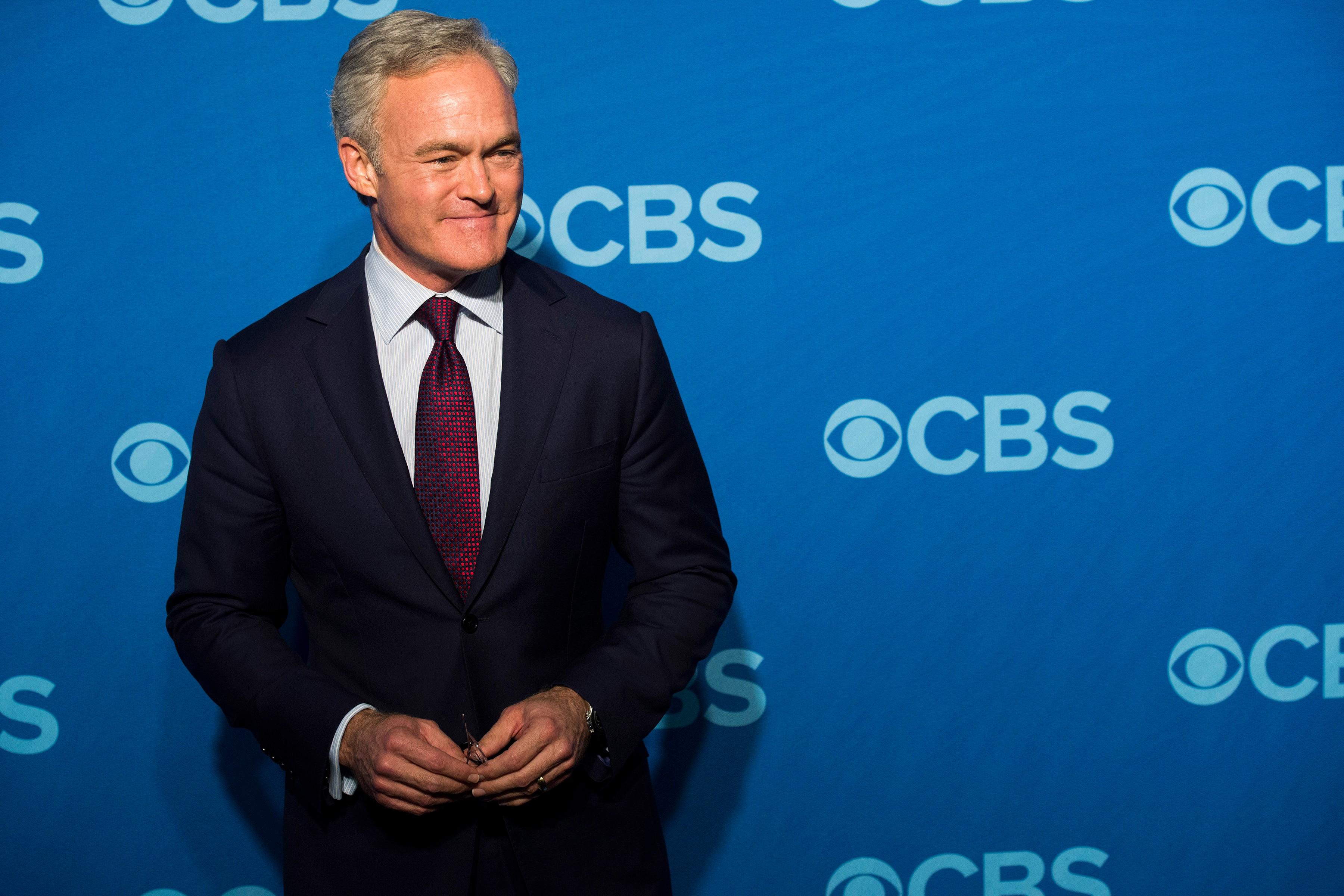Despide CBS a Scott Pelley, un veterano periodista de ‘60 Minutes’, tras cuestionar a dirección de cadena