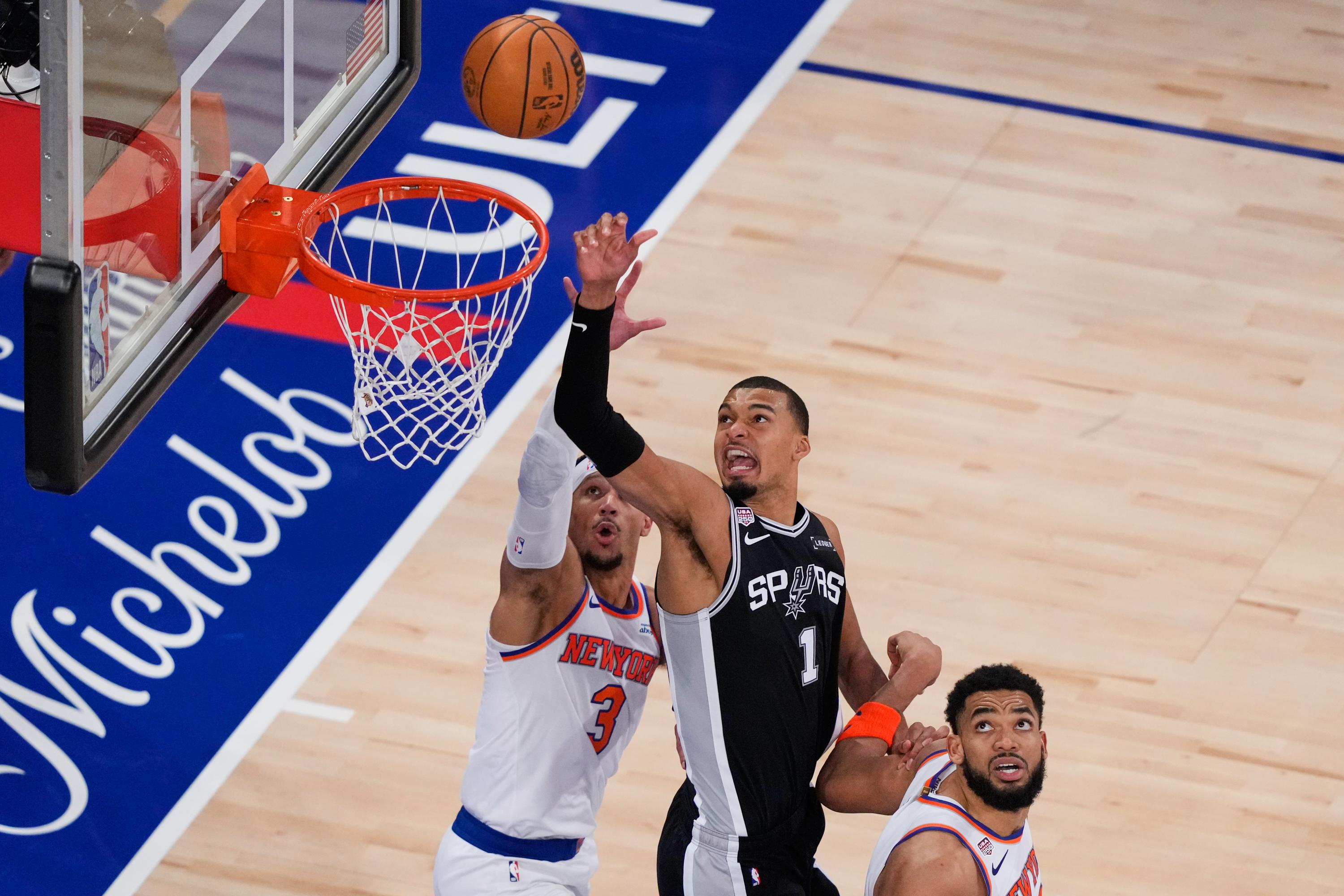 Victor Wembanyama lidera a Spurs en triunfo clave ante Knick