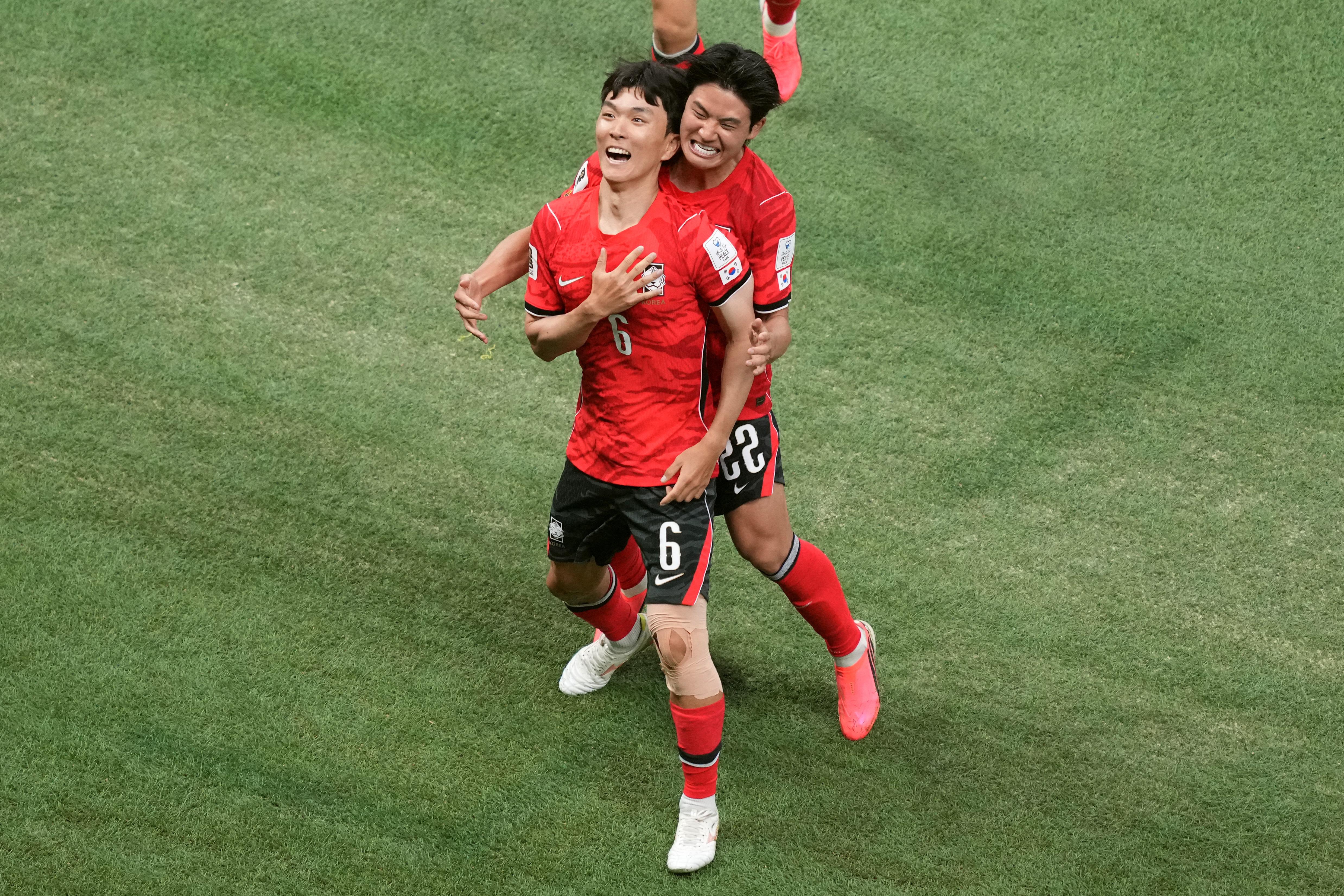 Corea del Sur remonta a Chequia y llega encendida 