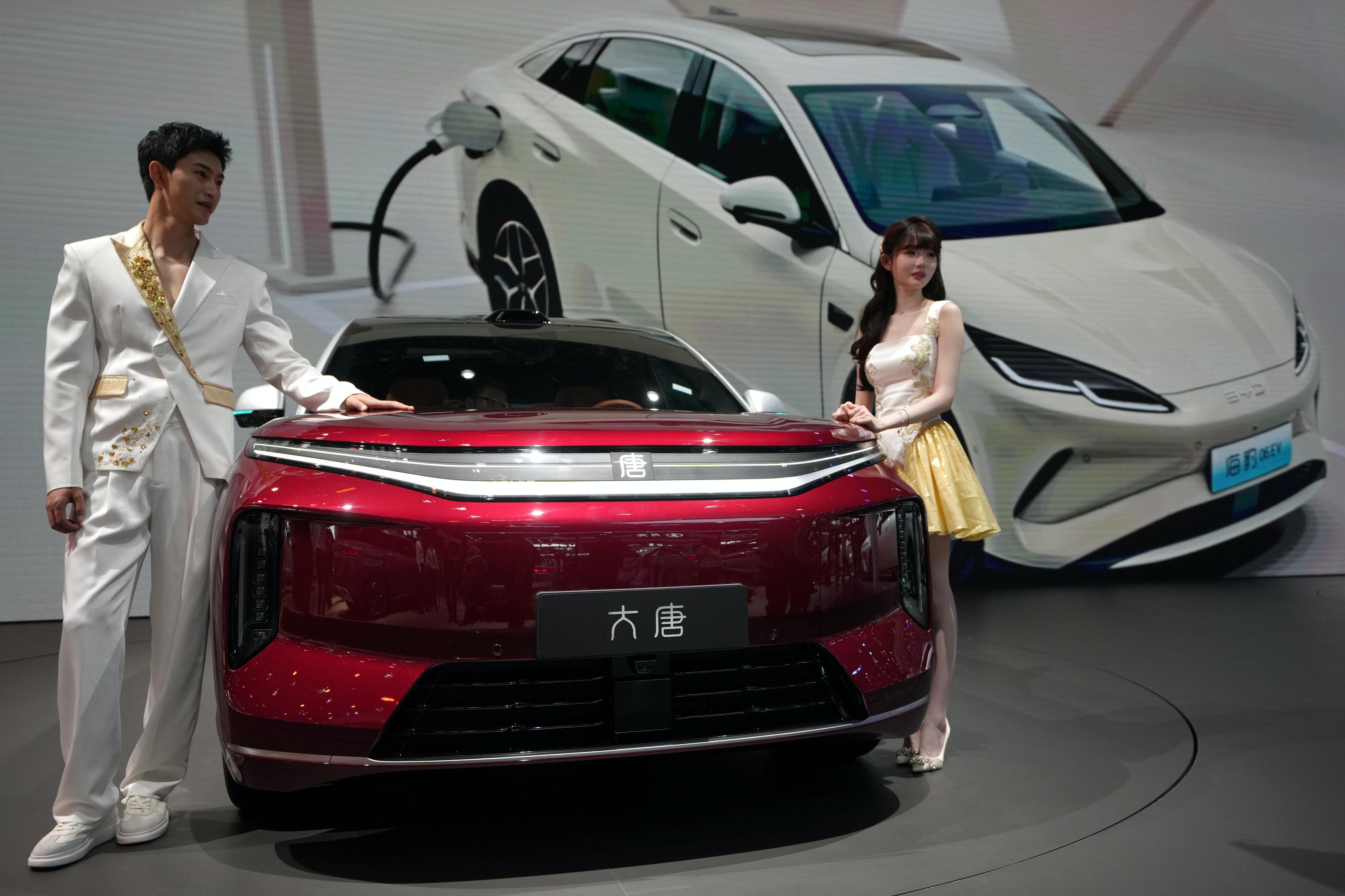 Clasifica el Pentágono a Alibaba y BYD como empresas que col