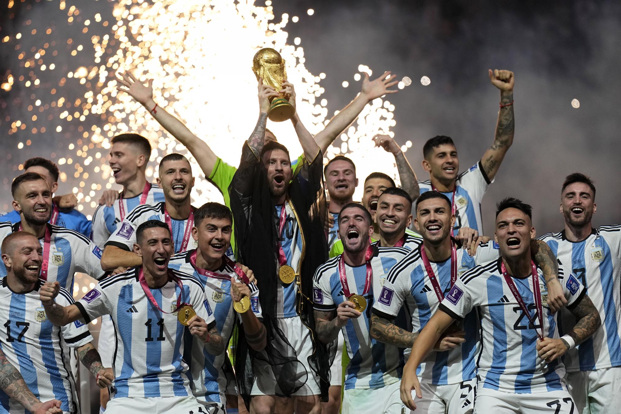 Lionel Messi y la Selección Argentina llenan sus vitrinas: ganan el Premio Laureus. Noticias en tiempo real