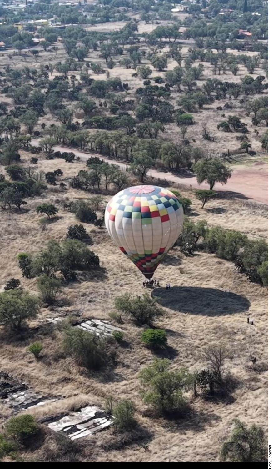 Globo aerostático aterriza de emergencia en Teotihuacán, sin reporte de lesionados
