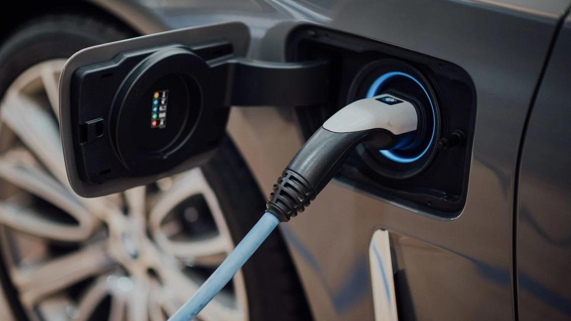 Esperar autos eléctricos baratos pronto es ‘una ilusión’, advierte CEO de Renault. Noticias en tiempo real