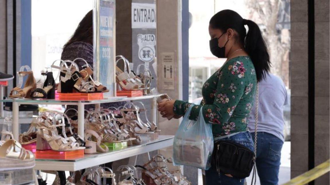 Bajan ingresos totales de las empresas comerciales en febrero de 2026; tasa más baja en 25 meses en México