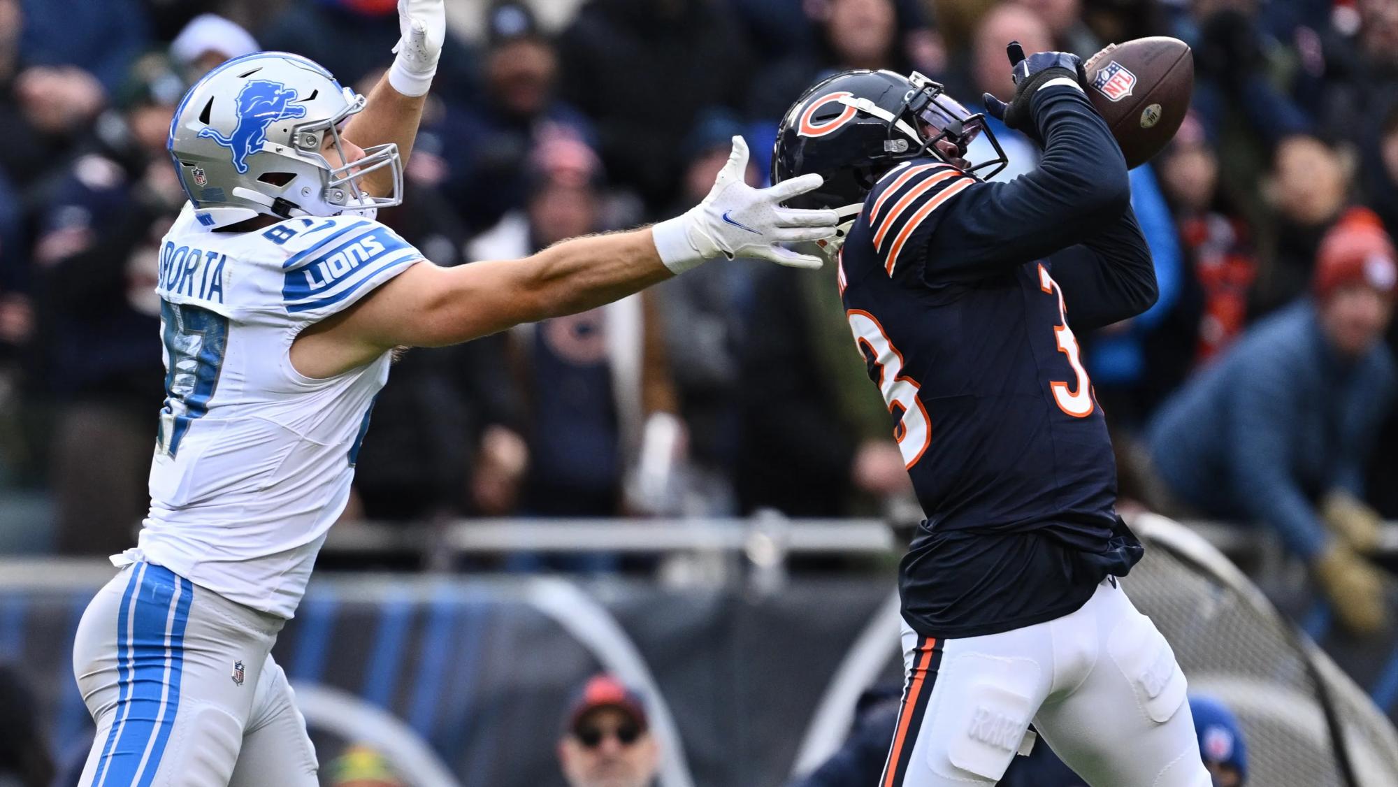 Duelo disparejo en esta rivalidad para el día de acción de gracias.Cuenta la historia que desde 1934, los Lions de Detroit son anfitriones de un partido de NFL con excepción de algunos años durant