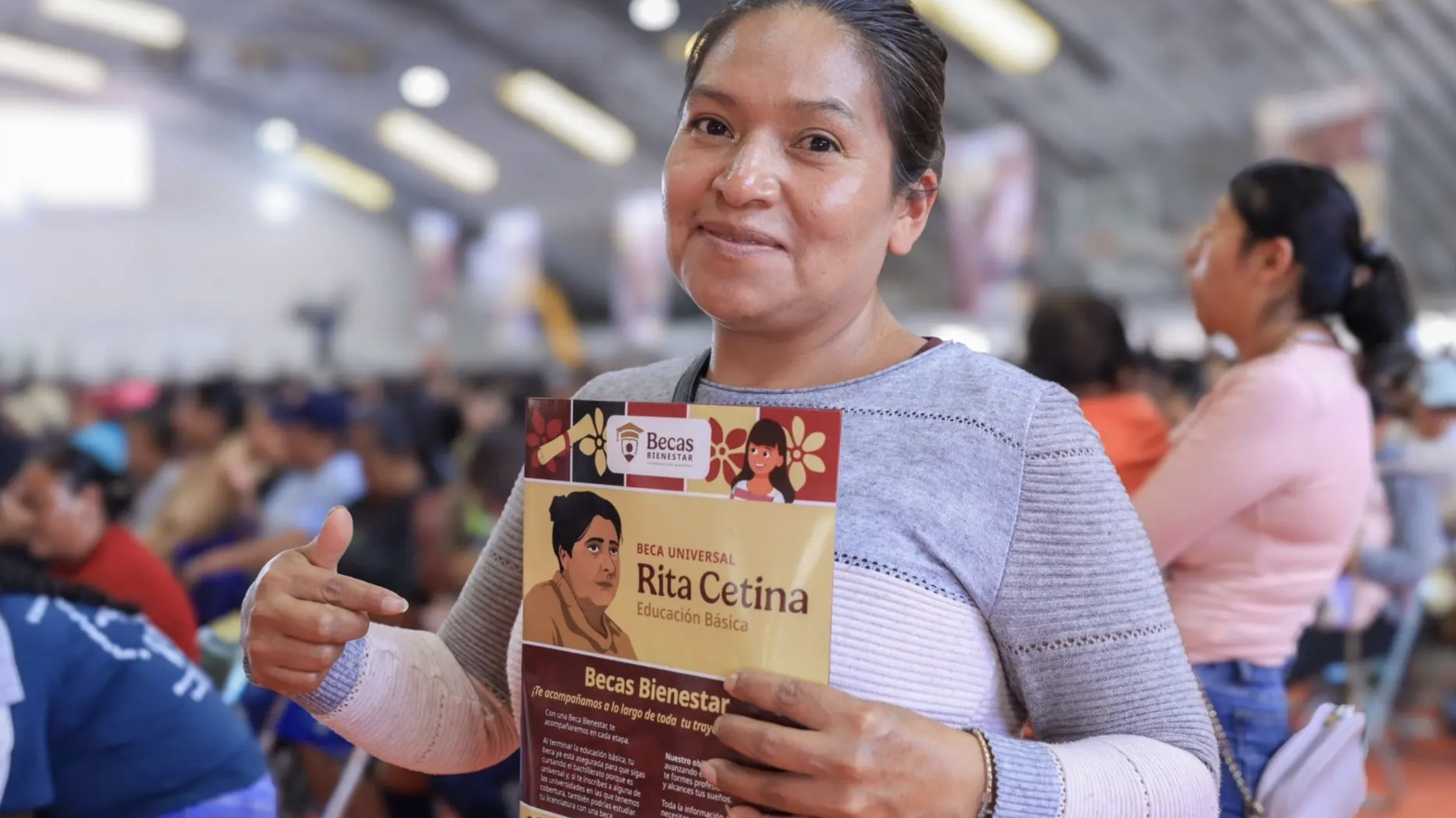 Beca Rita Cetina: los 5 documentos indispensables para registrarte sin errores