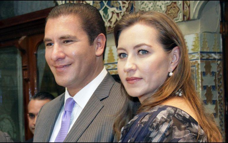 Realiza gobernador de Puebla ceremonia por aniversario luctuoso de Martha Erika Alonso y Rafael Moreno Valle. Noticias en tiempo real